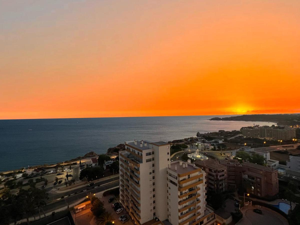 Top Ocean View Apartment - Amazing Sunset - Modern Style - Pool & 200M To Beach Portimão Buitenkant foto