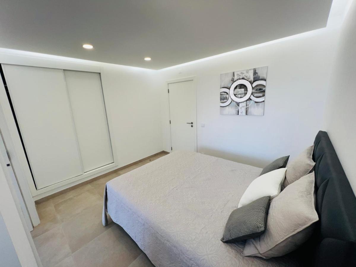 Top Ocean View Apartment - Amazing Sunset - Modern Style - Pool & 200M To Beach Portimão Buitenkant foto