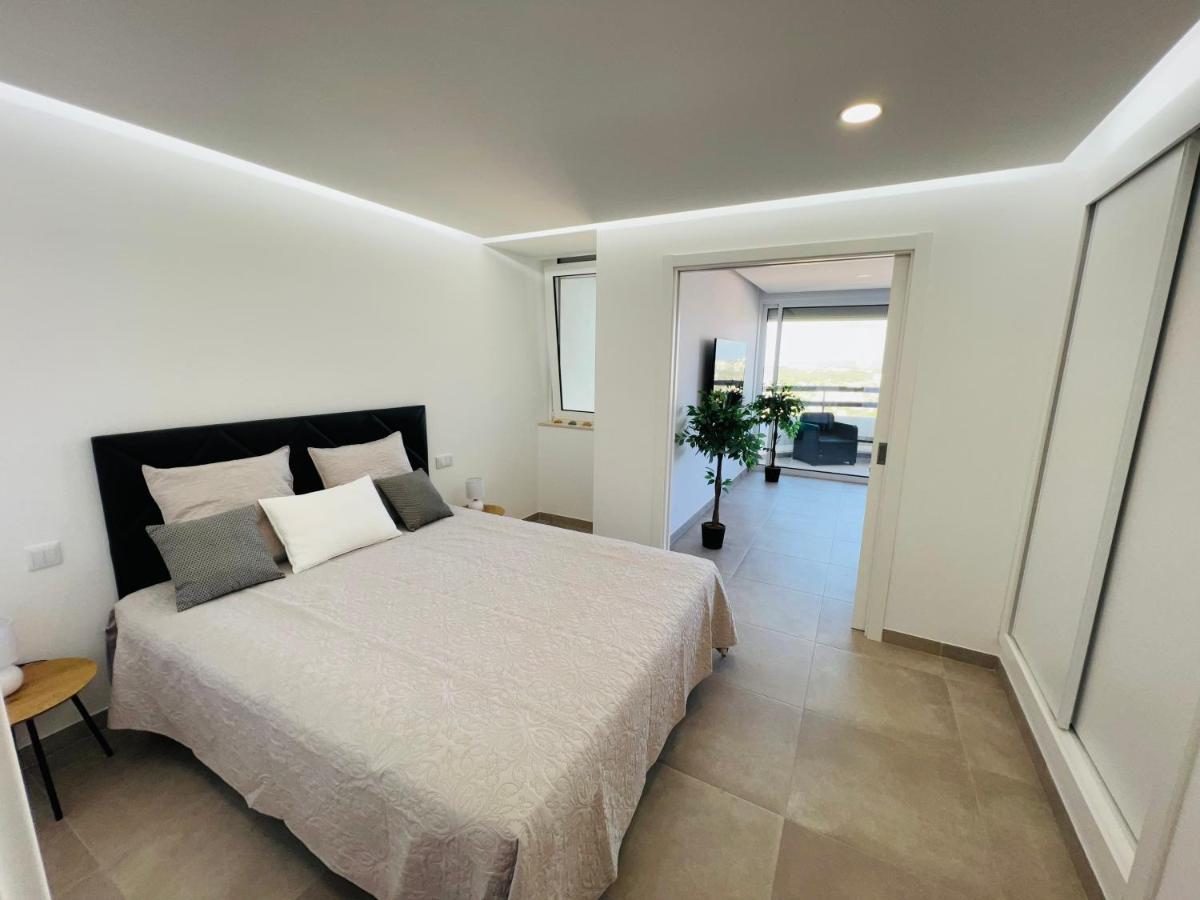 Top Ocean View Apartment - Amazing Sunset - Modern Style - Pool & 200M To Beach Portimão Buitenkant foto