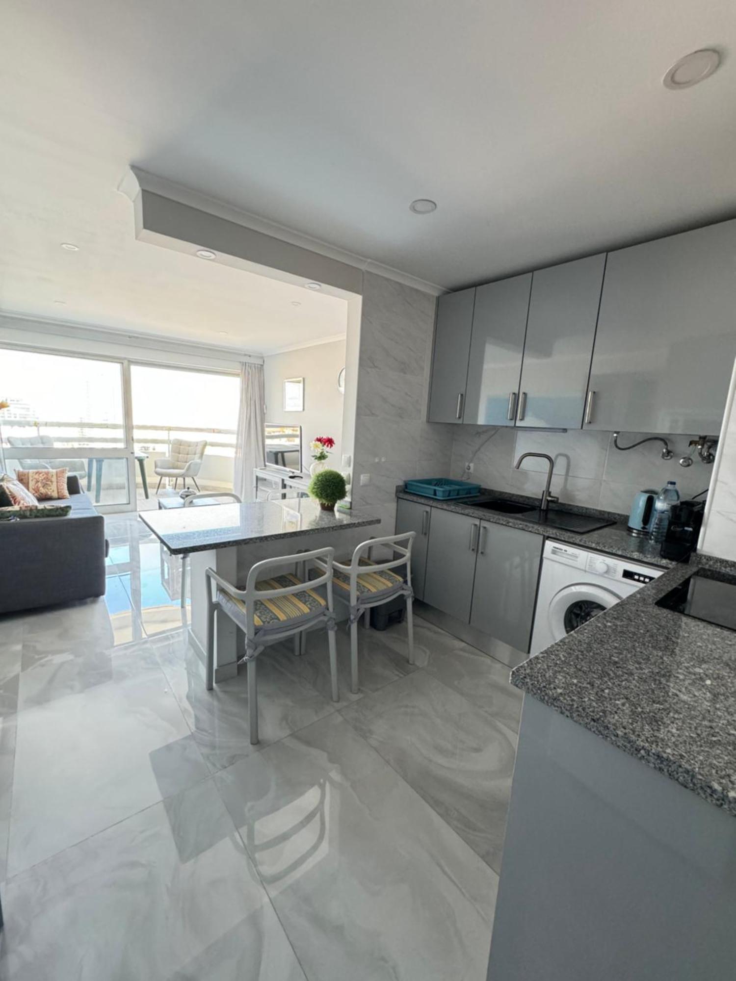 Top Ocean View Apartment - Amazing Sunset - Modern Style - Pool & 200M To Beach Portimão Buitenkant foto