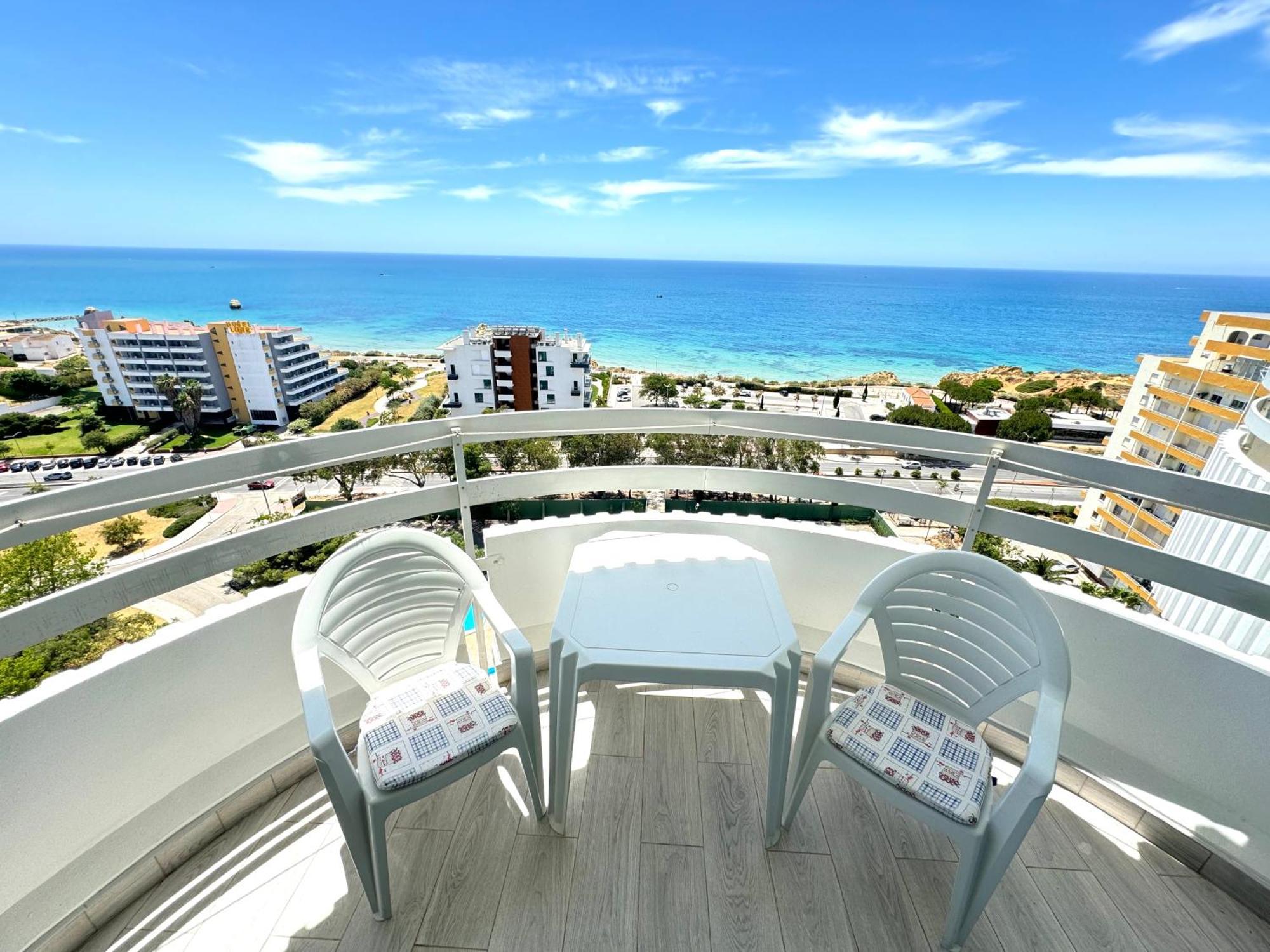 Top Ocean View Apartment - Amazing Sunset - Modern Style - Pool & 200M To Beach Portimão Buitenkant foto