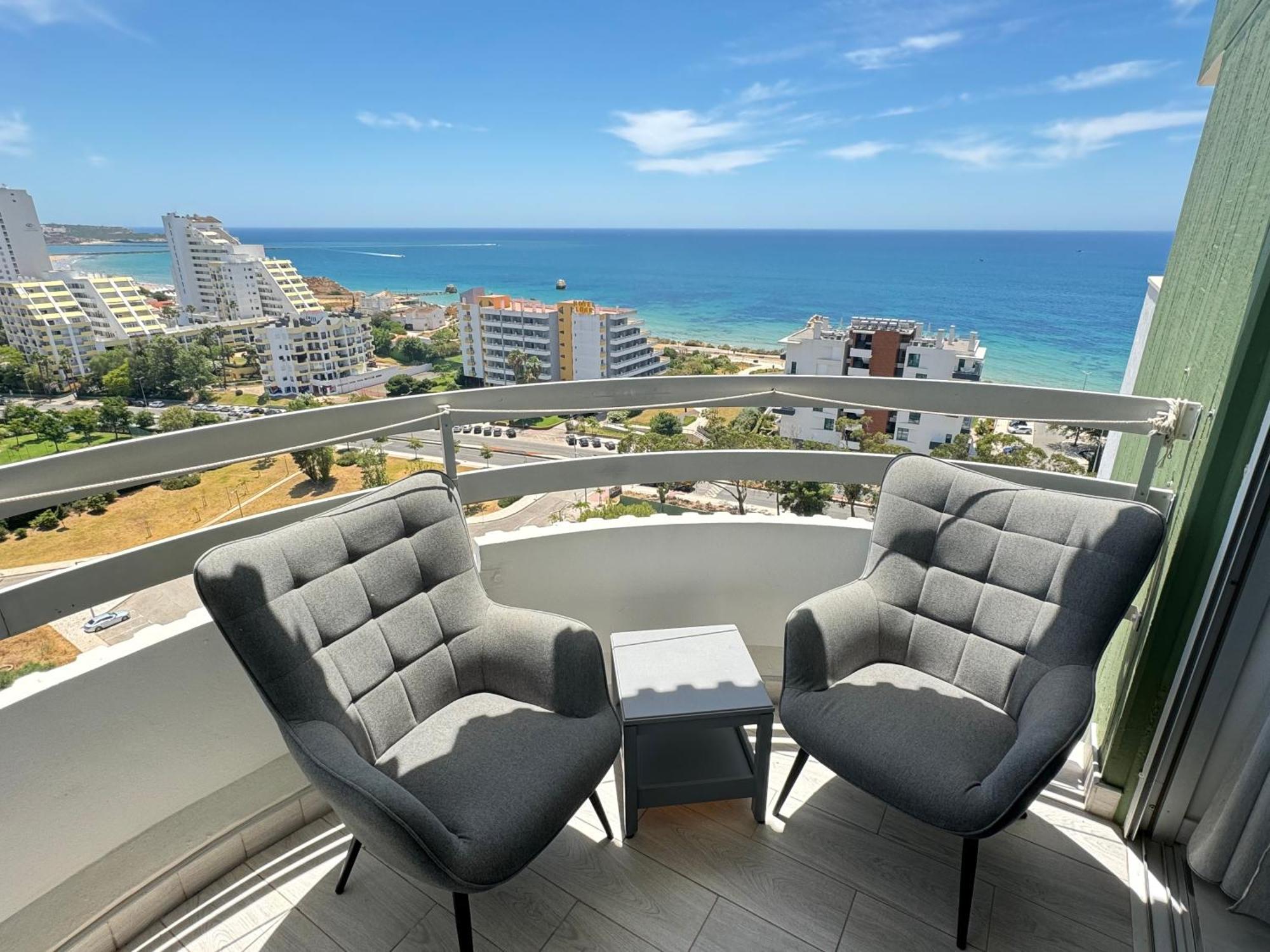 Top Ocean View Apartment - Amazing Sunset - Modern Style - Pool & 200M To Beach Portimão Buitenkant foto