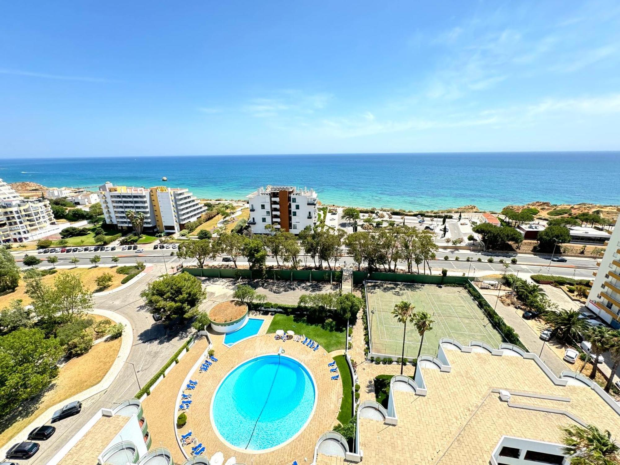 Top Ocean View Apartment - Amazing Sunset - Modern Style - Pool & 200M To Beach Portimão Buitenkant foto