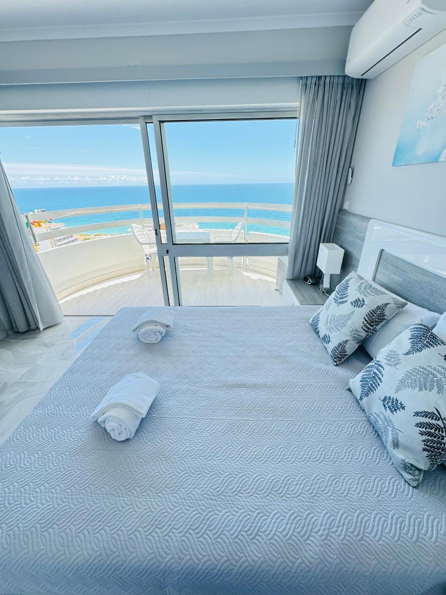 Top Ocean View Apartment - Amazing Sunset - Modern Style - Pool & 200M To Beach Portimão Buitenkant foto
